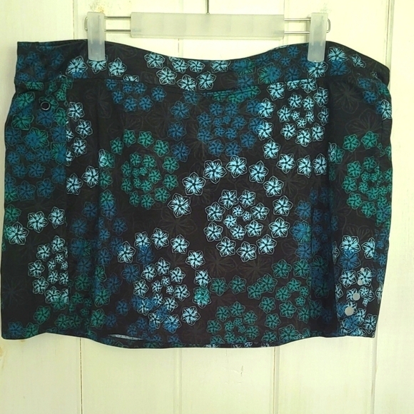 L.L. Bean Sports Swim Golf Tennis Pull-on Skort - Picture 1 of 9